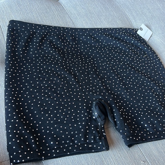 NWT Anthropologie Black Diamond Studded Mini Shorts Size S/M - Picture 7 of 8
